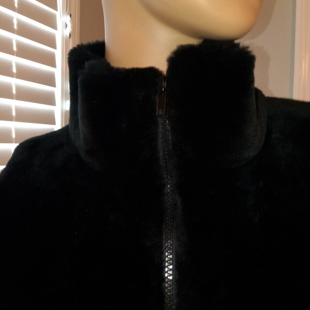 Hellas Faux Fur Vest, Very Nice Made. Vintage View 6